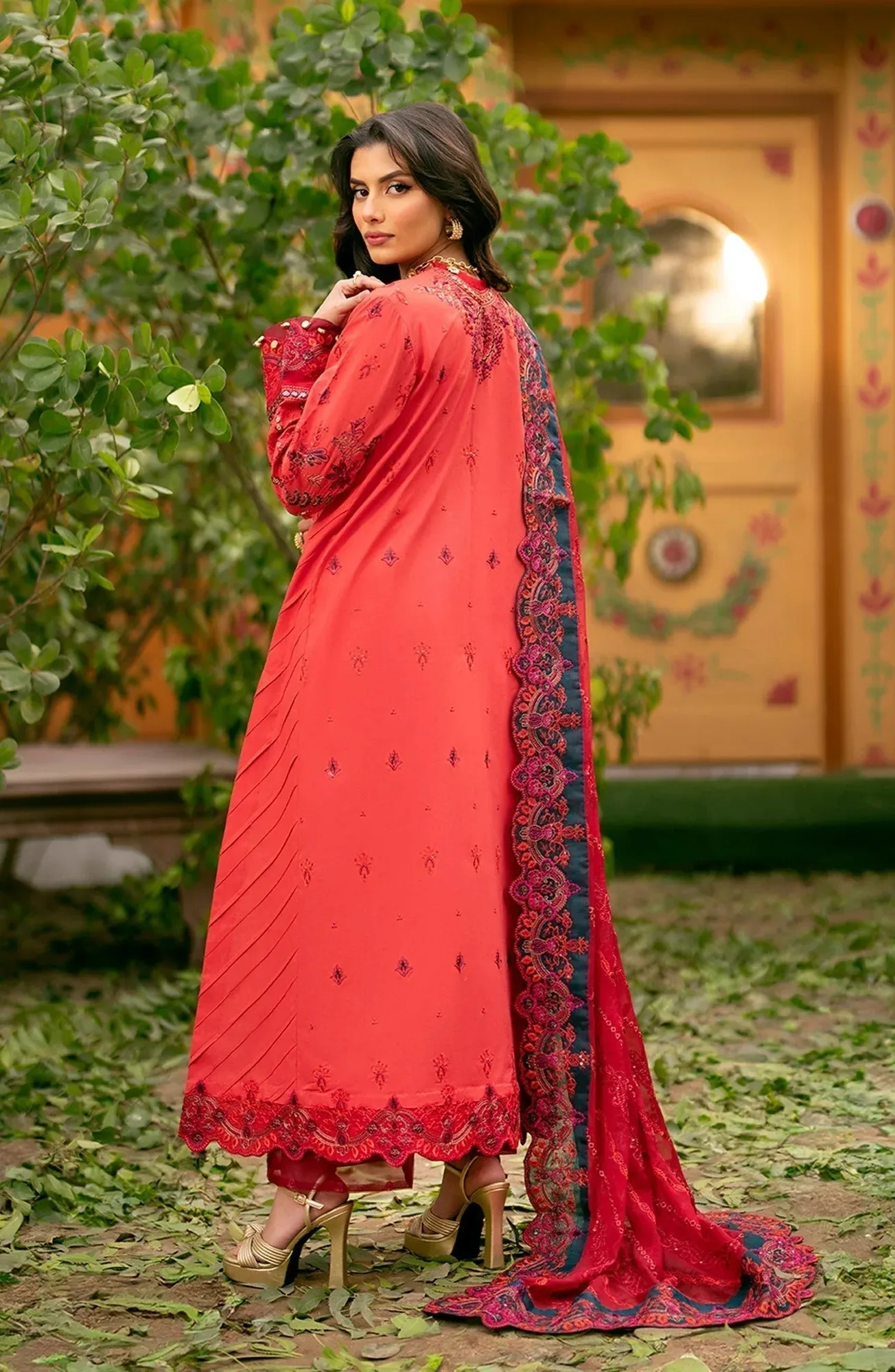 Maryum N Maria Luxury Lawn 24 Red Organza – view 2 – Poshaq