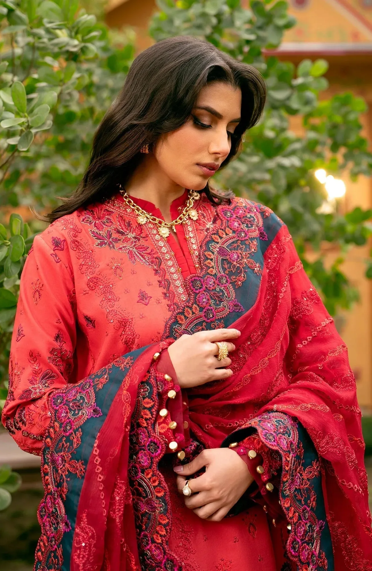 Maryum N Maria Luxury Lawn 24 Red Organza – view 3 – Poshaq