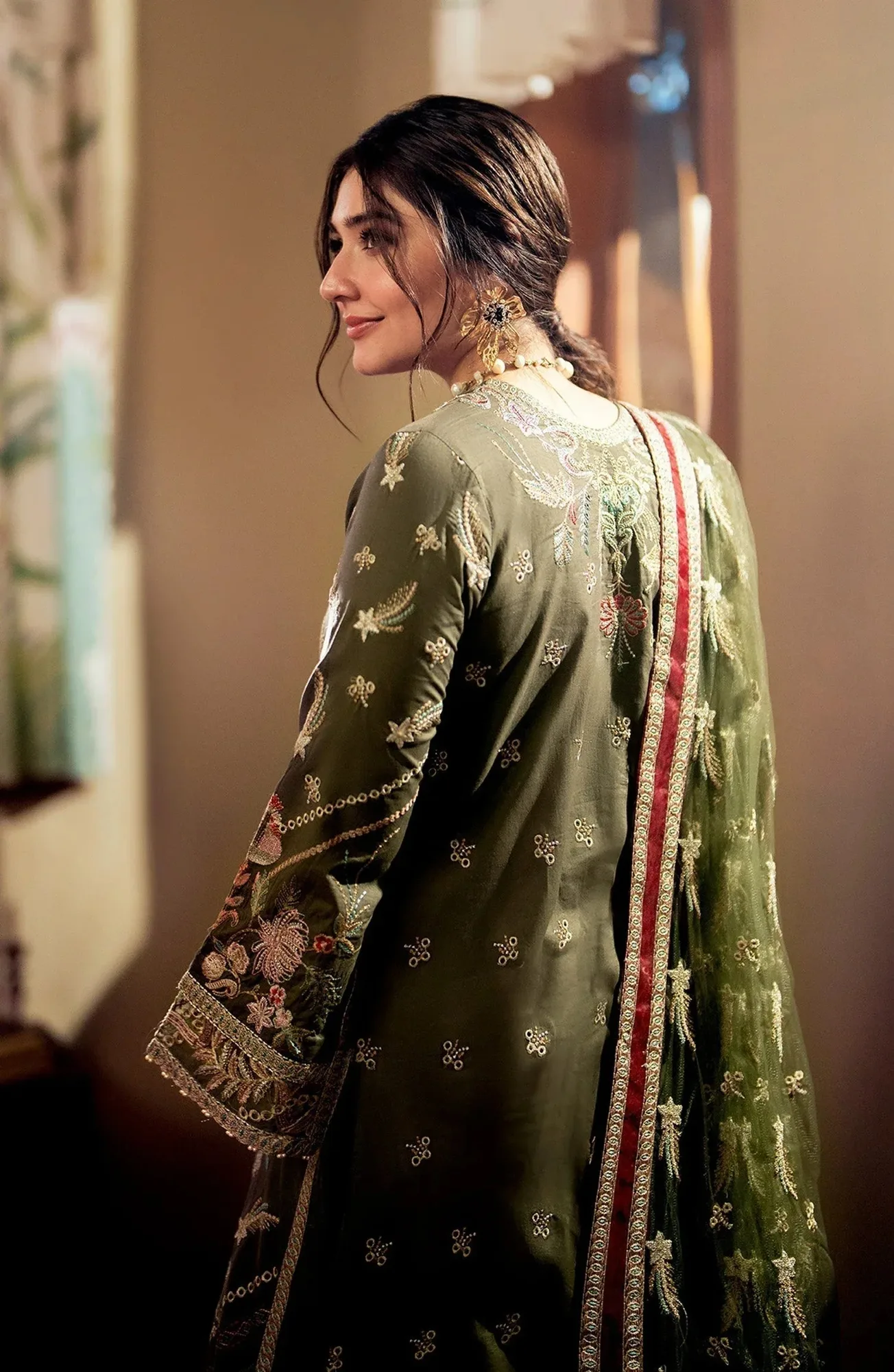 Maryum N Maria Luxury Lawn 24 Green Organza – view 3 – Poshaq