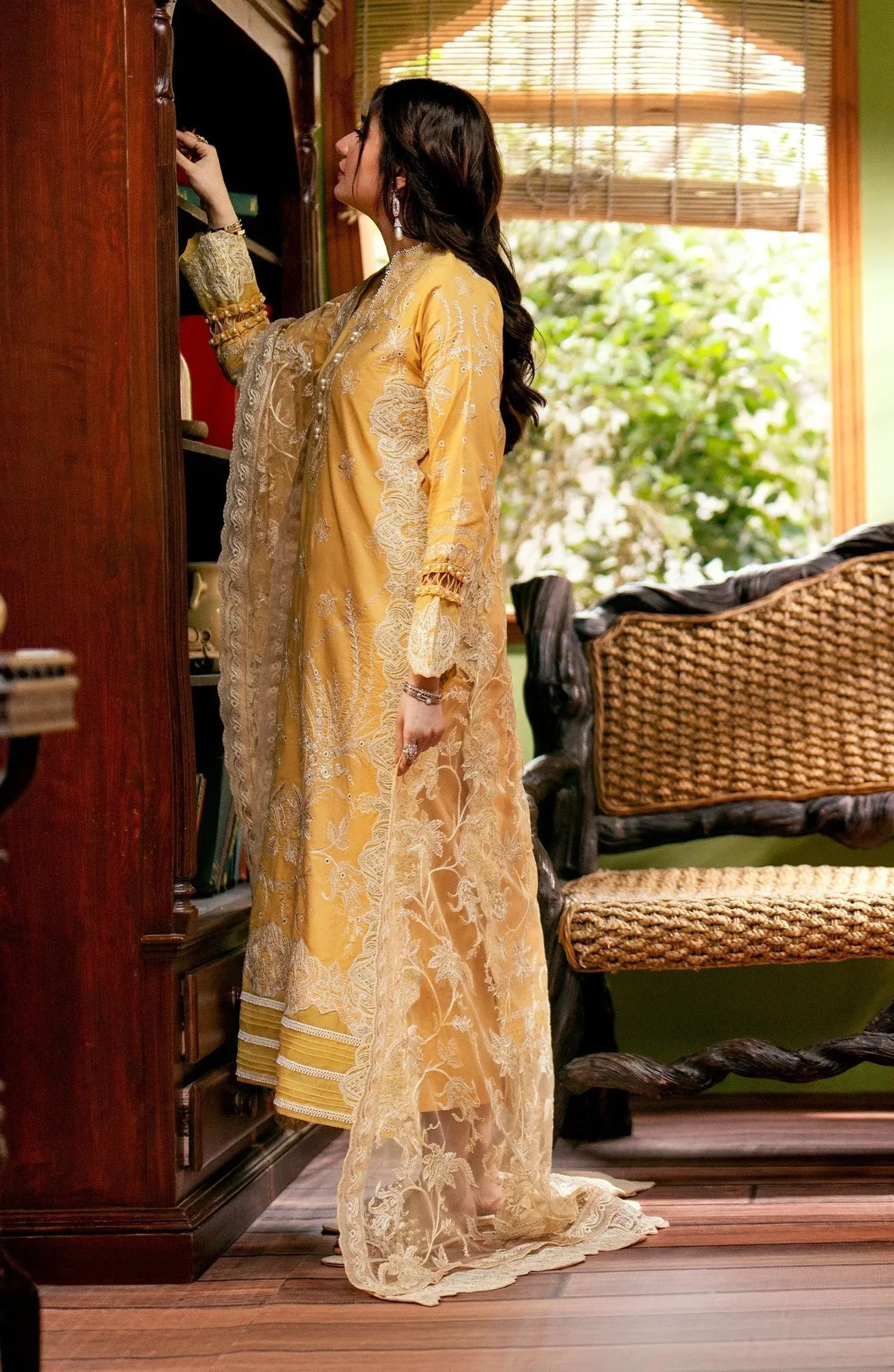 Maryum N Maria Luxury Lawn 24 Organza – view 4 – Poshaq