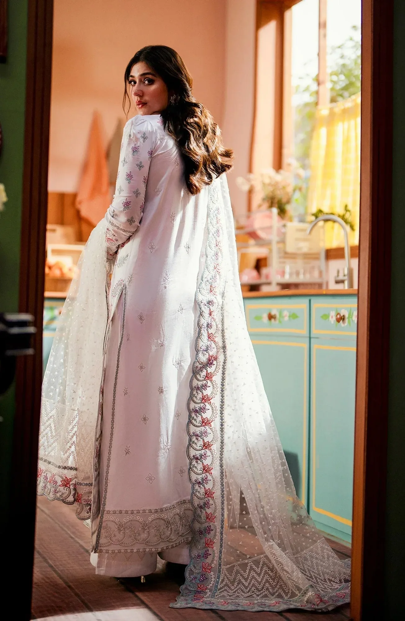 Maryum N Maria Luxury Lawn 24 White Organza – view 2 – Poshaq