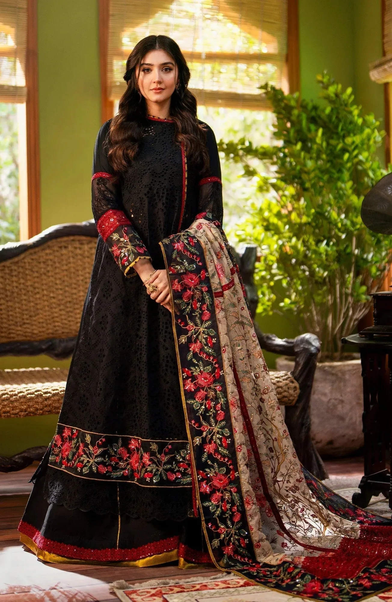 Maryum N Maria Luxury Lawn 24 Black Organza – view 1 – Poshaq