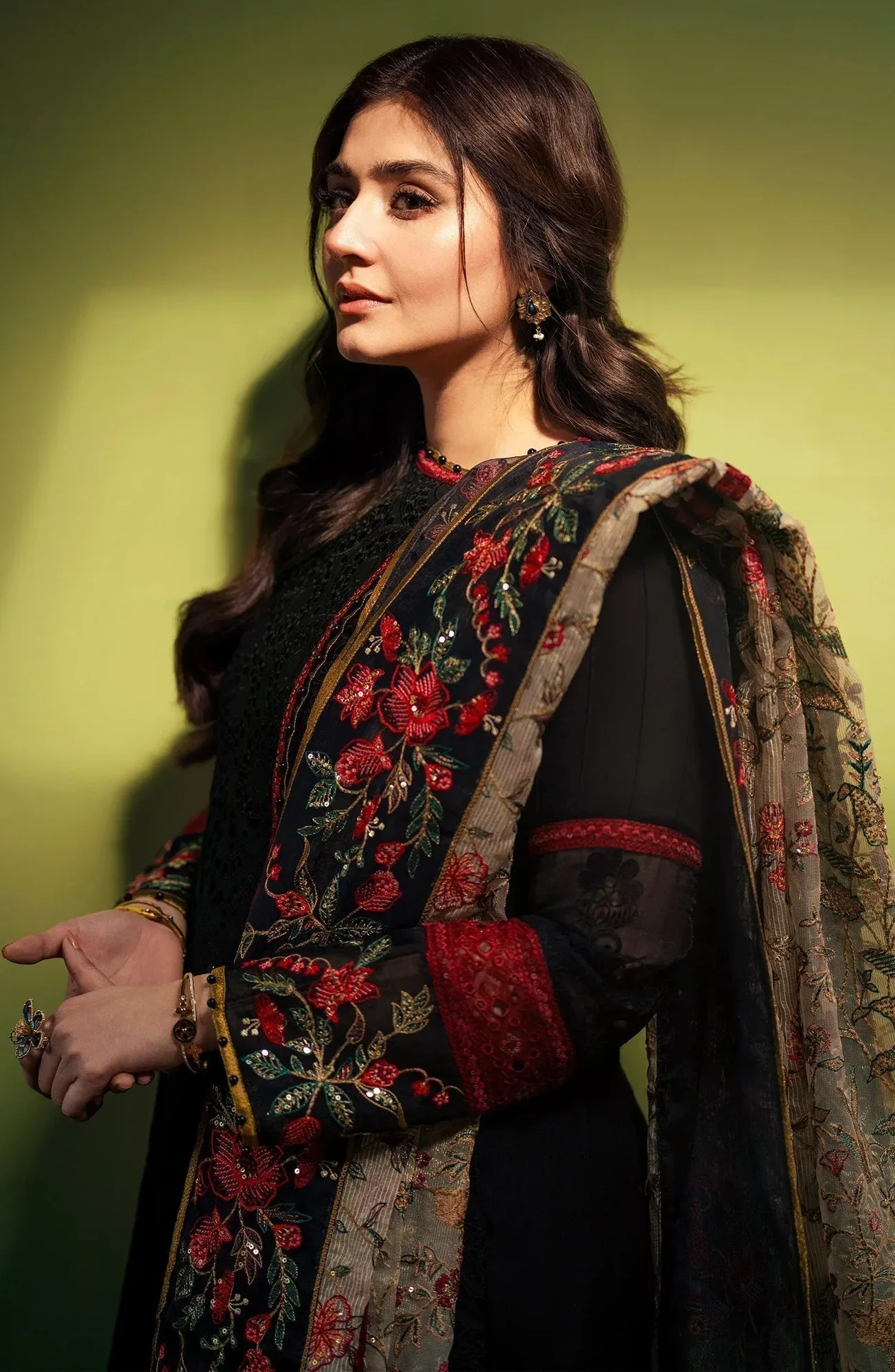 Maryum N Maria Luxury Lawn 24 Black Organza – view 3 – Poshaq