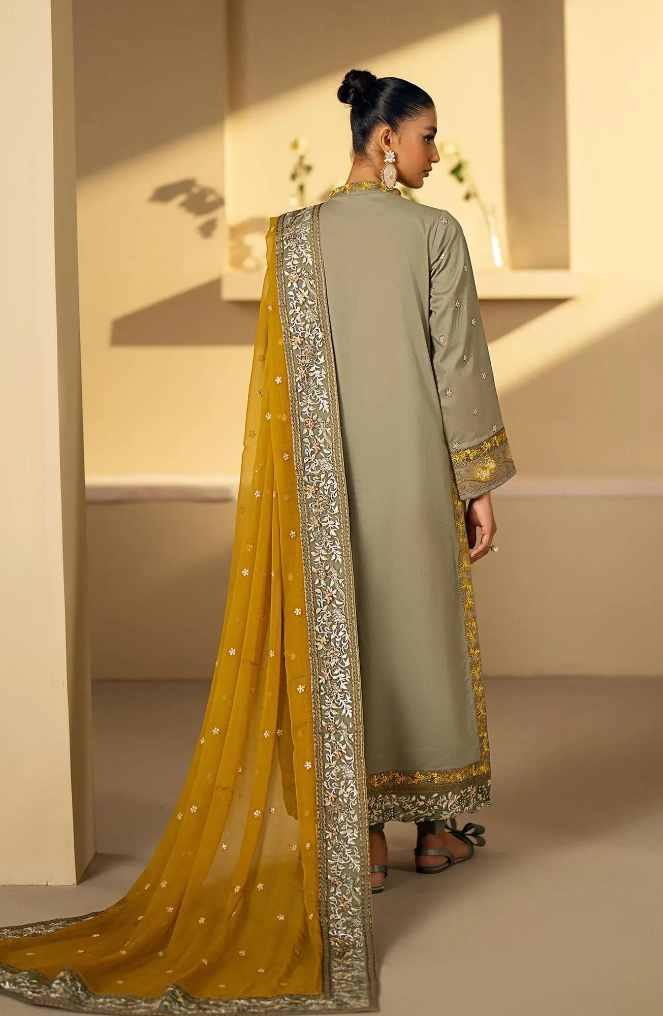Maryum N Maria Eid Edit 24 Organza – view 2 – Poshaq