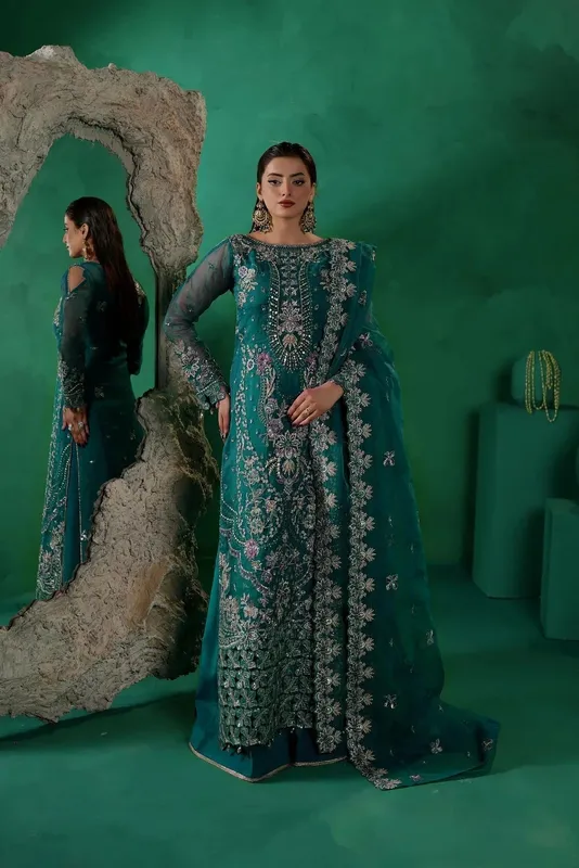 Maryams Tabeer Luxury Collection Green Organza – view 1 – Poshaq