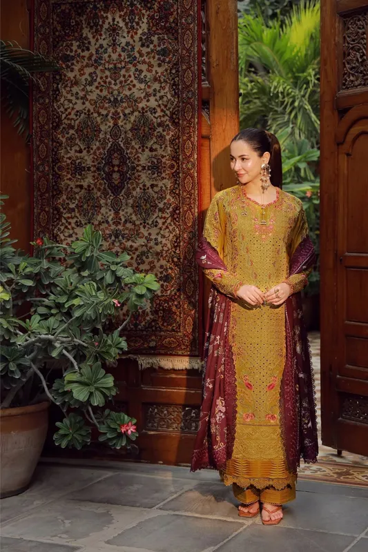 Maryam Hussain Winter Shawl 25 Mustard Khaddar – view 1 – Poshaq