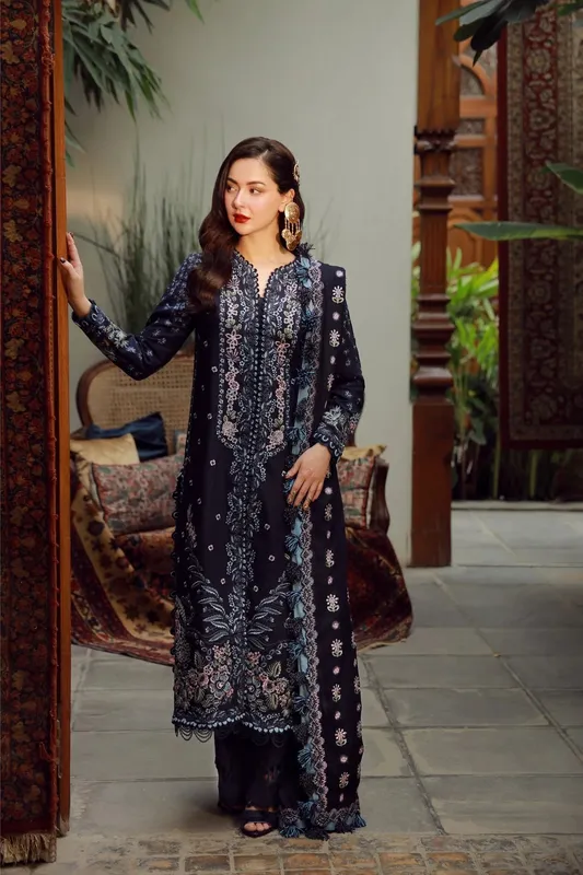 Maryam Hussain Winter Shawl 25 Midnight Blue Khaddar – view 1 – Poshaq
