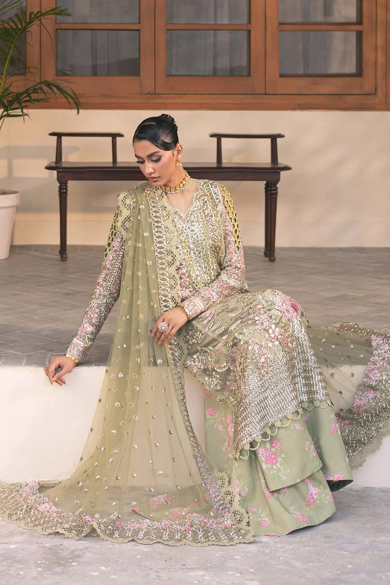 Maryam Hussain Marwa Luxury Formals 24 Green Cotton Silk – view 3 – Poshaq