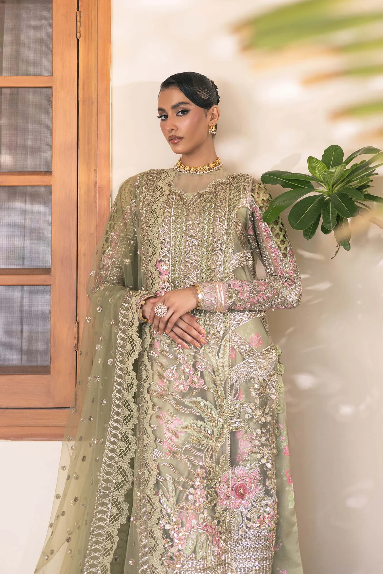 Maryam Hussain Marwa Luxury Formals 24 Green Cotton Silk – view 4 – Poshaq