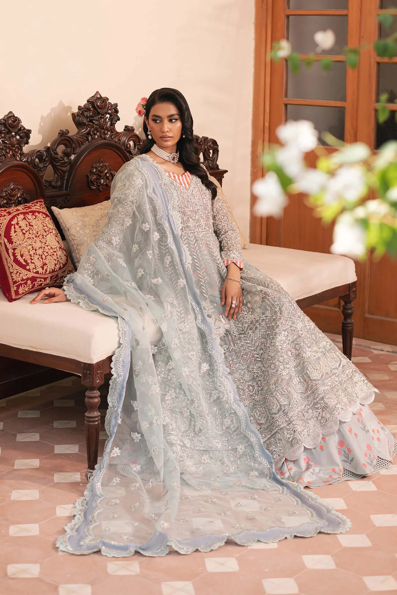 Maryam Hussain Marwa Luxury Formals 24 Silver Cotton Silk – view 5 – Poshaq