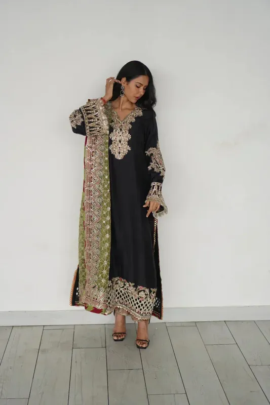 Maryam Hussain Laani Luxury Pret Black Raw Silk – view 1 – Poshaq