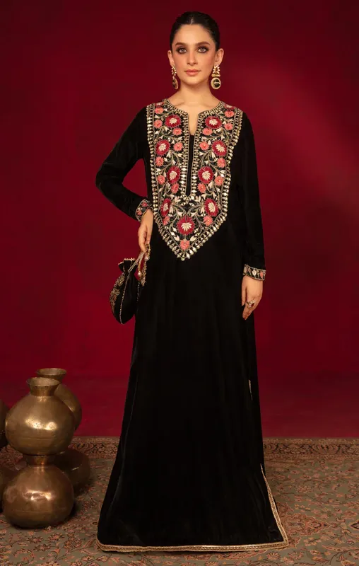 Maya Raazi Velvet 24 Black Velvet – view 1 – Poshaq