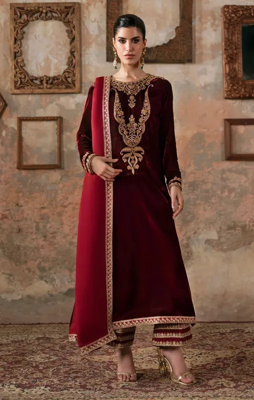 Maya Viola Luxe Velvet 25 Maroon Velvet – view 1 – Poshaq