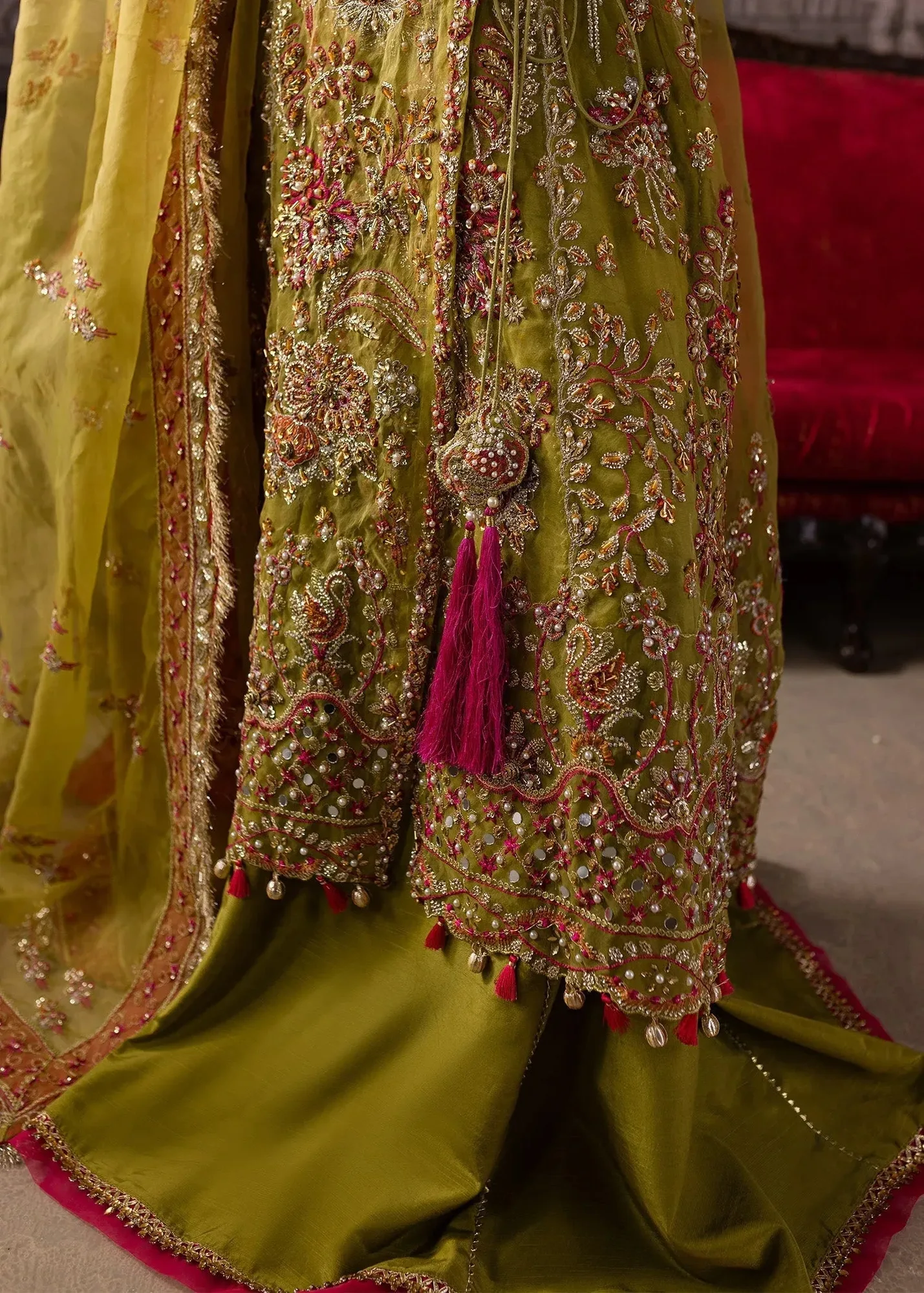 Maria Osama Khan Mystara Wedding Festive Mehndi Green Raw Silk – view 5 – Poshaq