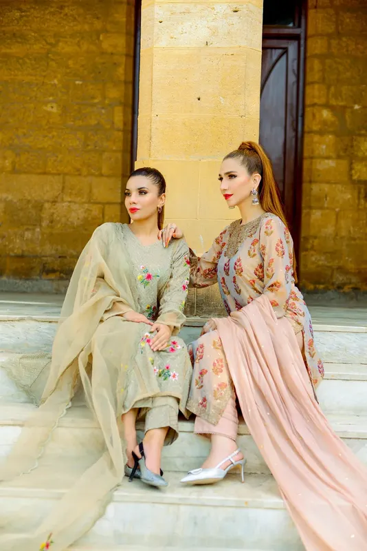 Muntaha by Shanzay Fahad Luxe Formal – view 1 – Poshaq
