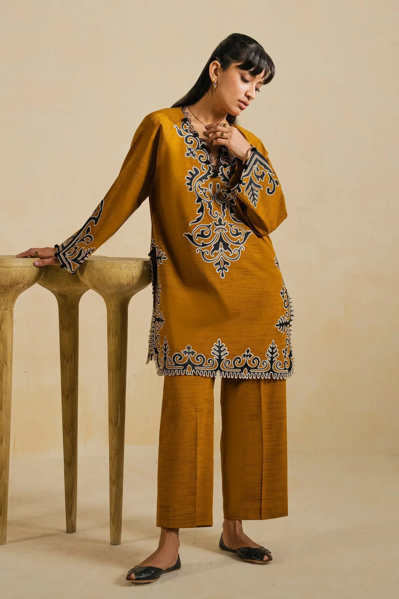 Elan Vital Indigene'26 Slub – view 2 – Poshaq