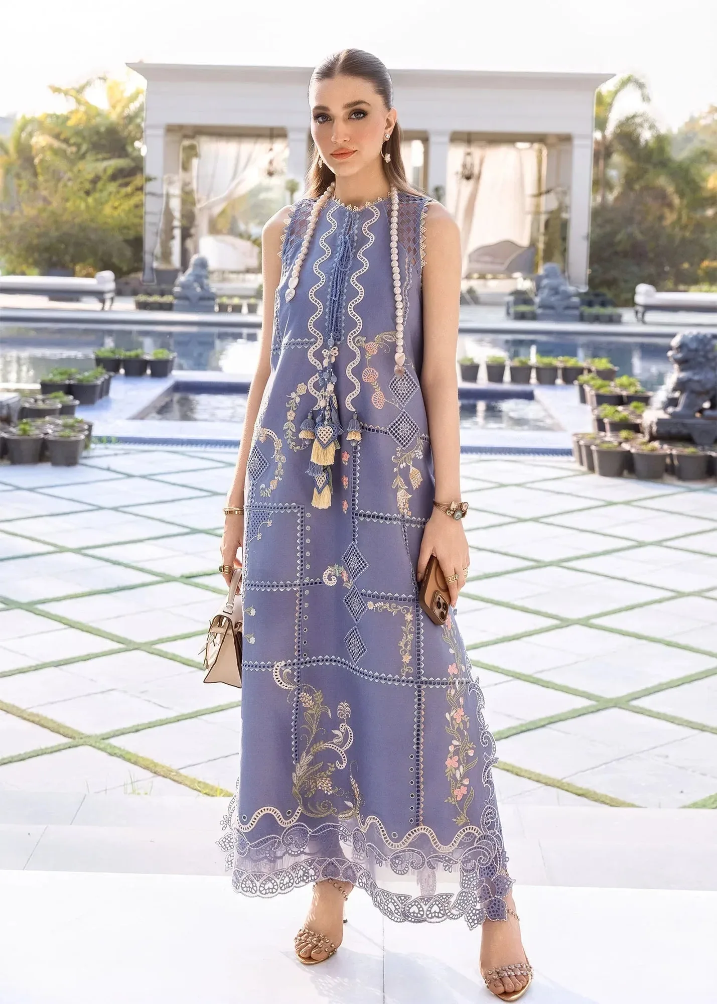 Crimson Lawn – view 11 – Poshaq