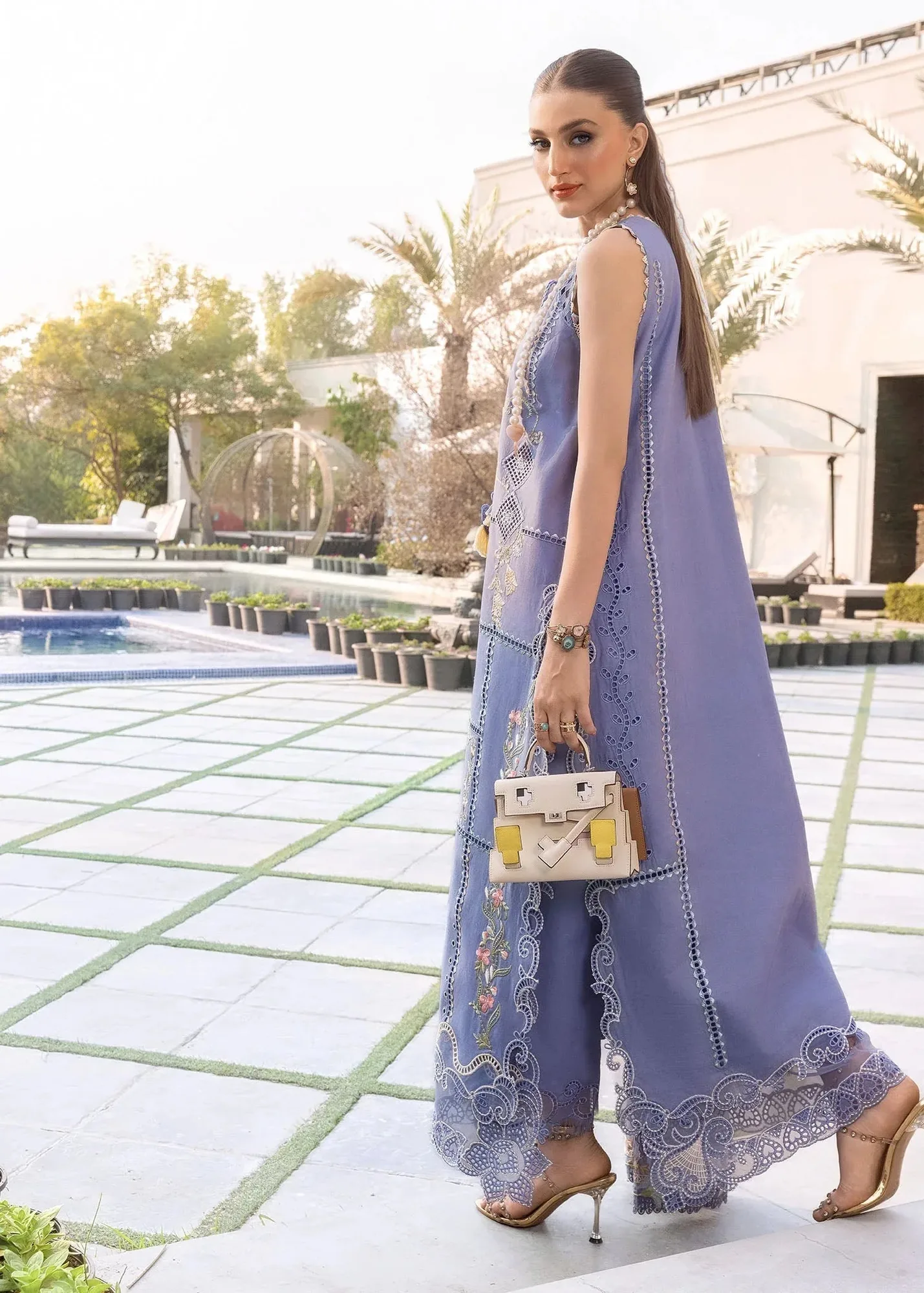 Crimson Lawn – view 5 – Poshaq