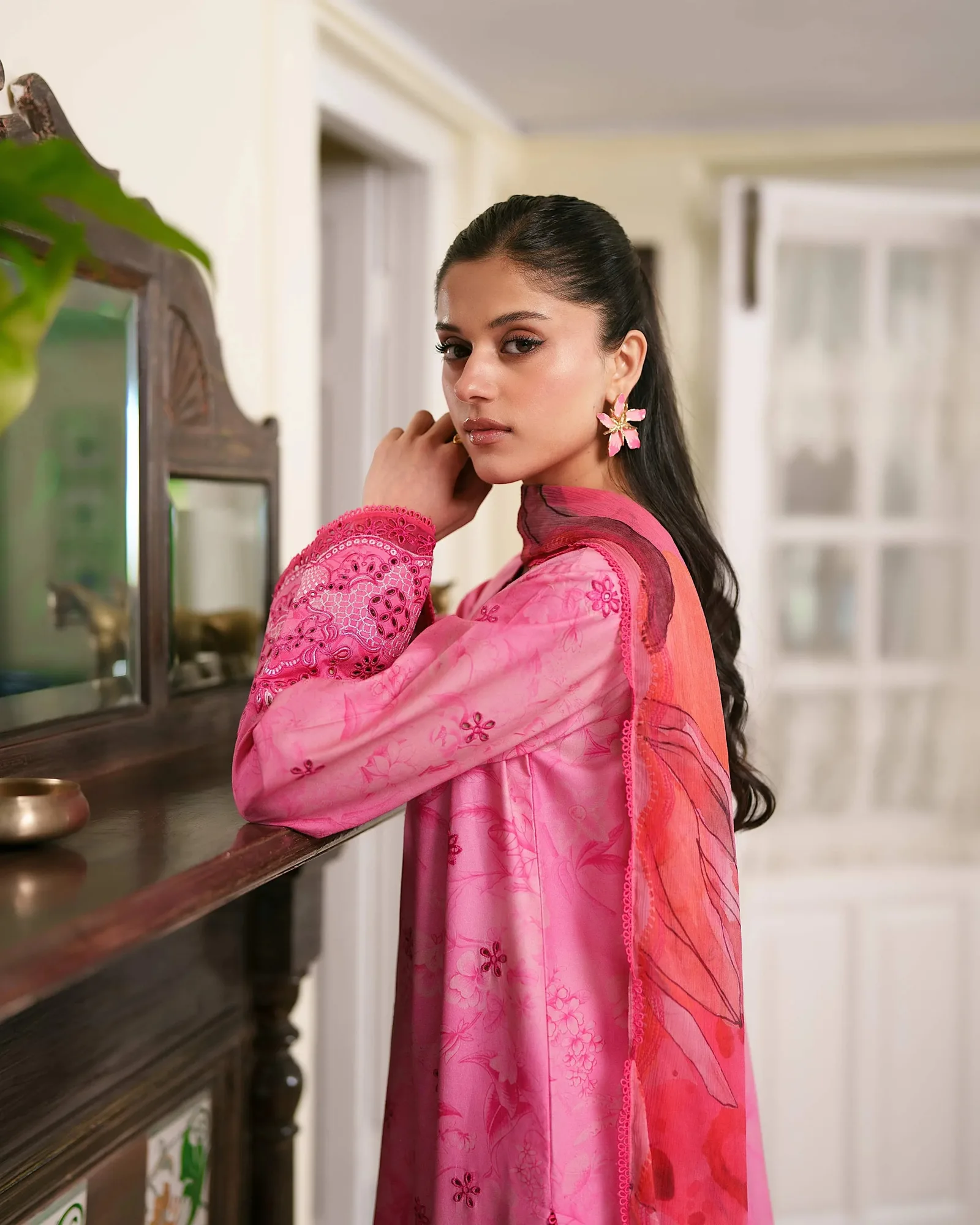 NeeshayOfficial Lawn – view 2 – Poshaq