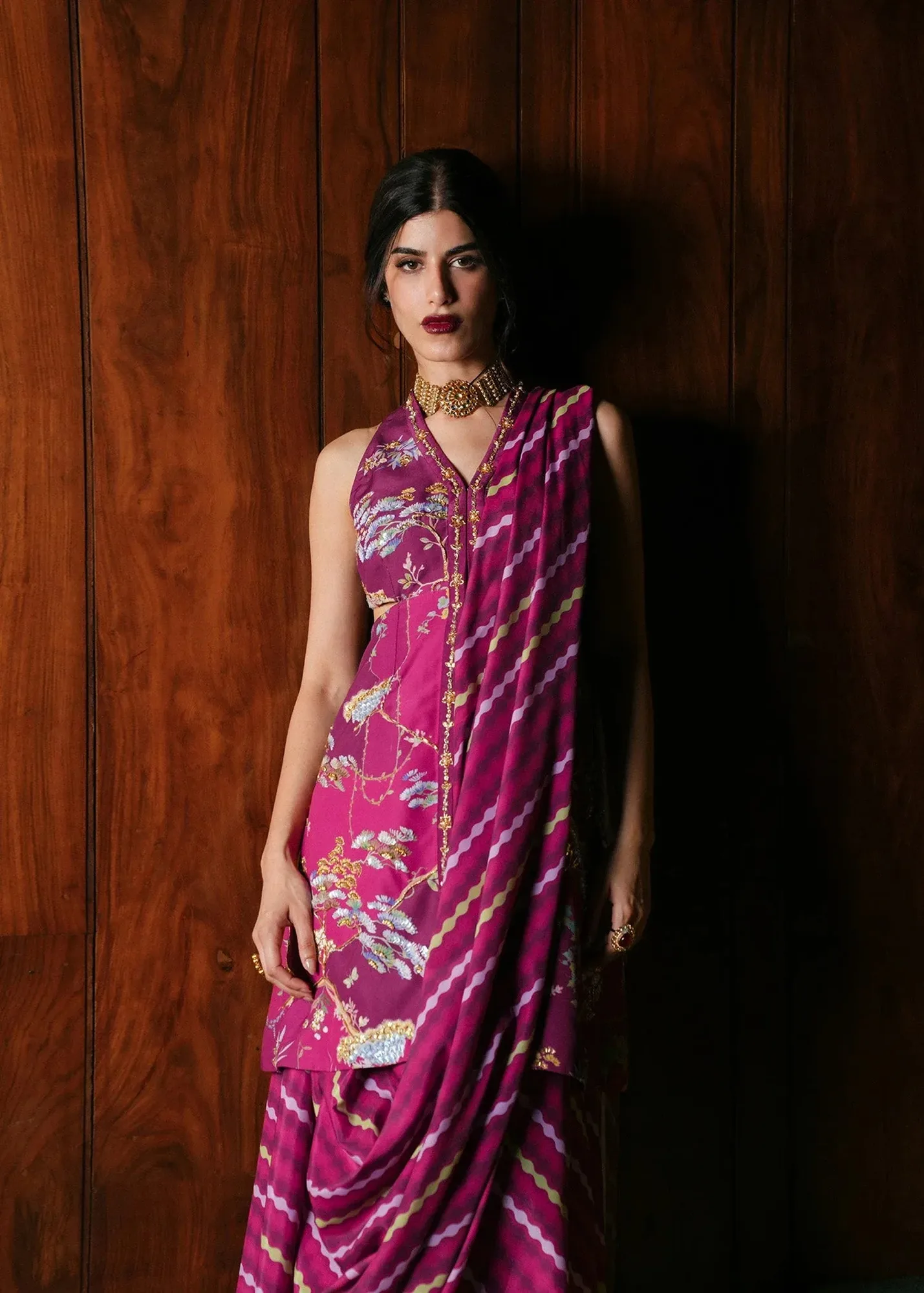 Crimson Silk – view 2 – Poshaq