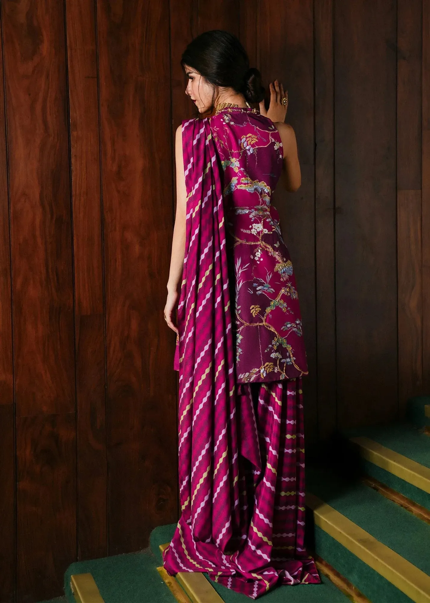 Crimson Silk – view 5 – Poshaq