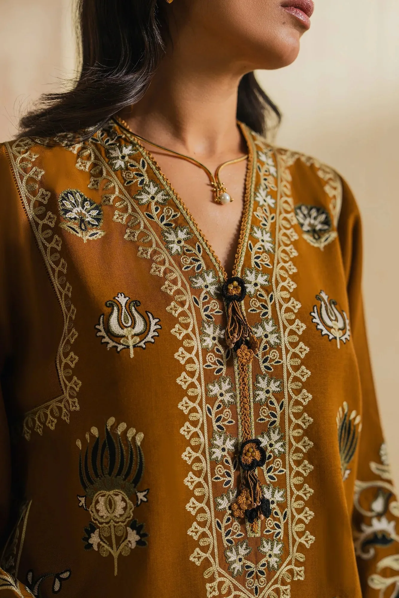 Elan Vital Indigene'26 Brown Linen – view 2 – Poshaq