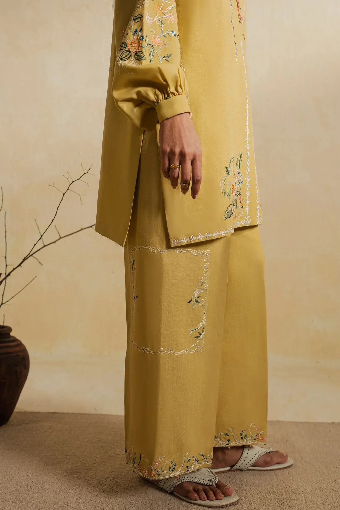 Elan Vital Indigene'26 Yellow Linen – view 3 – Poshaq