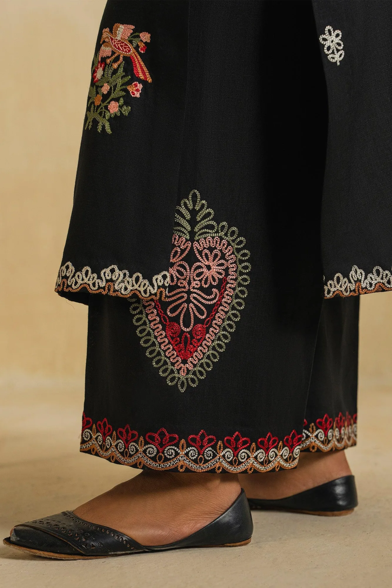 Elan Vital Indigene'26 Linen – view 6 – Poshaq
