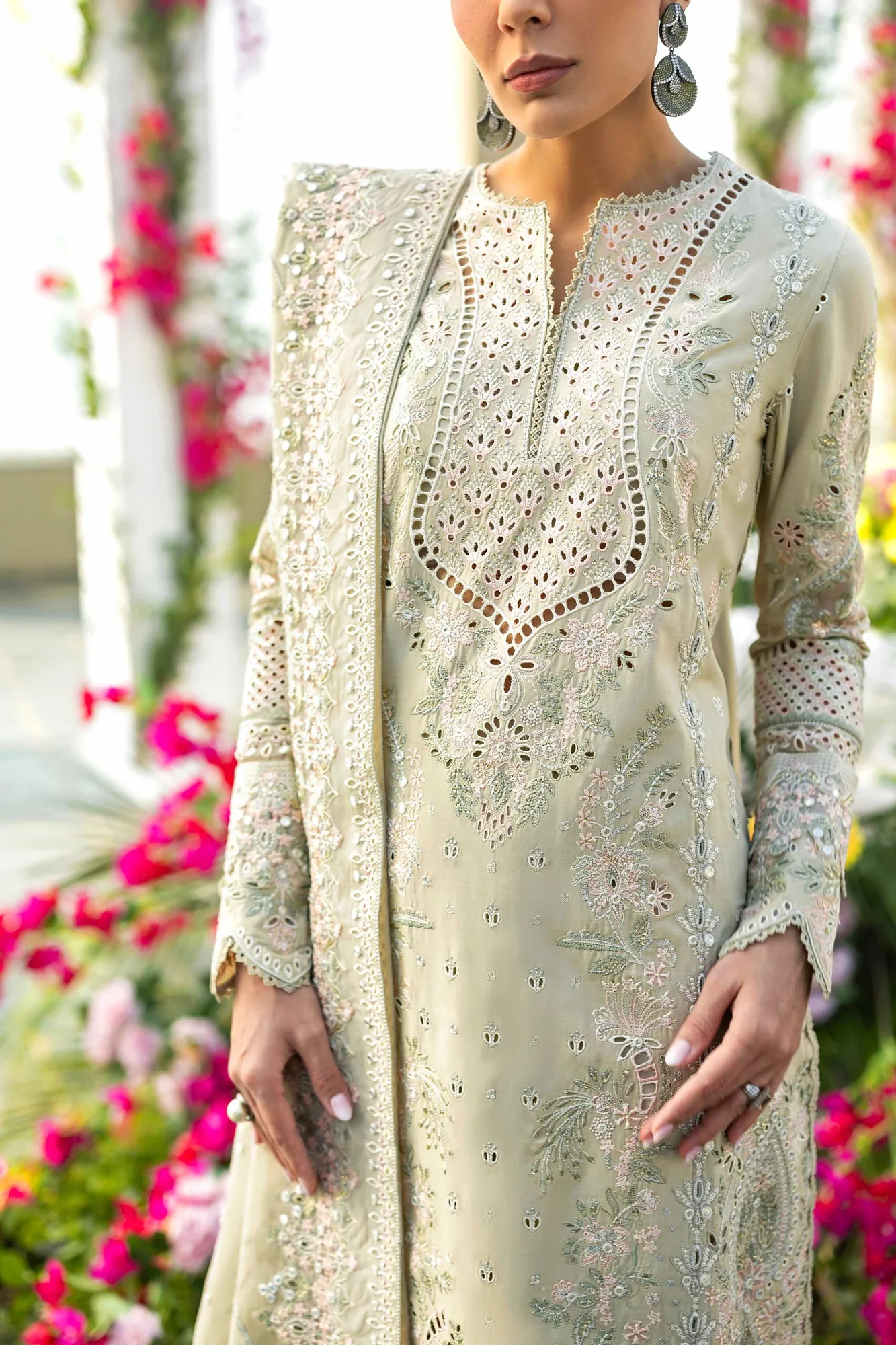 Akbar Aslam Organza – view 2 – Poshaq