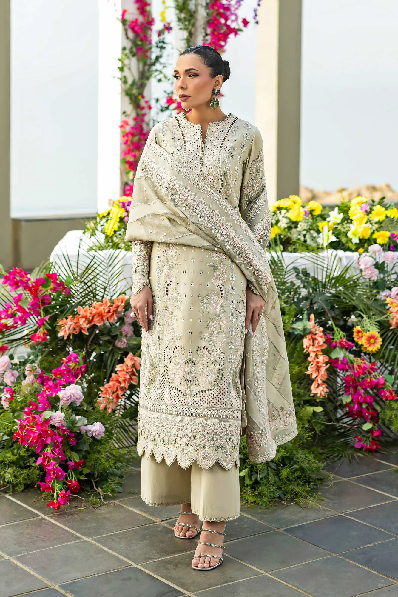 Akbar Aslam Organza – view 4 – Poshaq