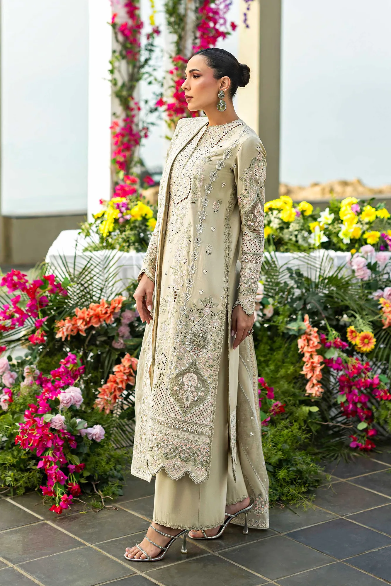Akbar Aslam Organza – view 5 – Poshaq