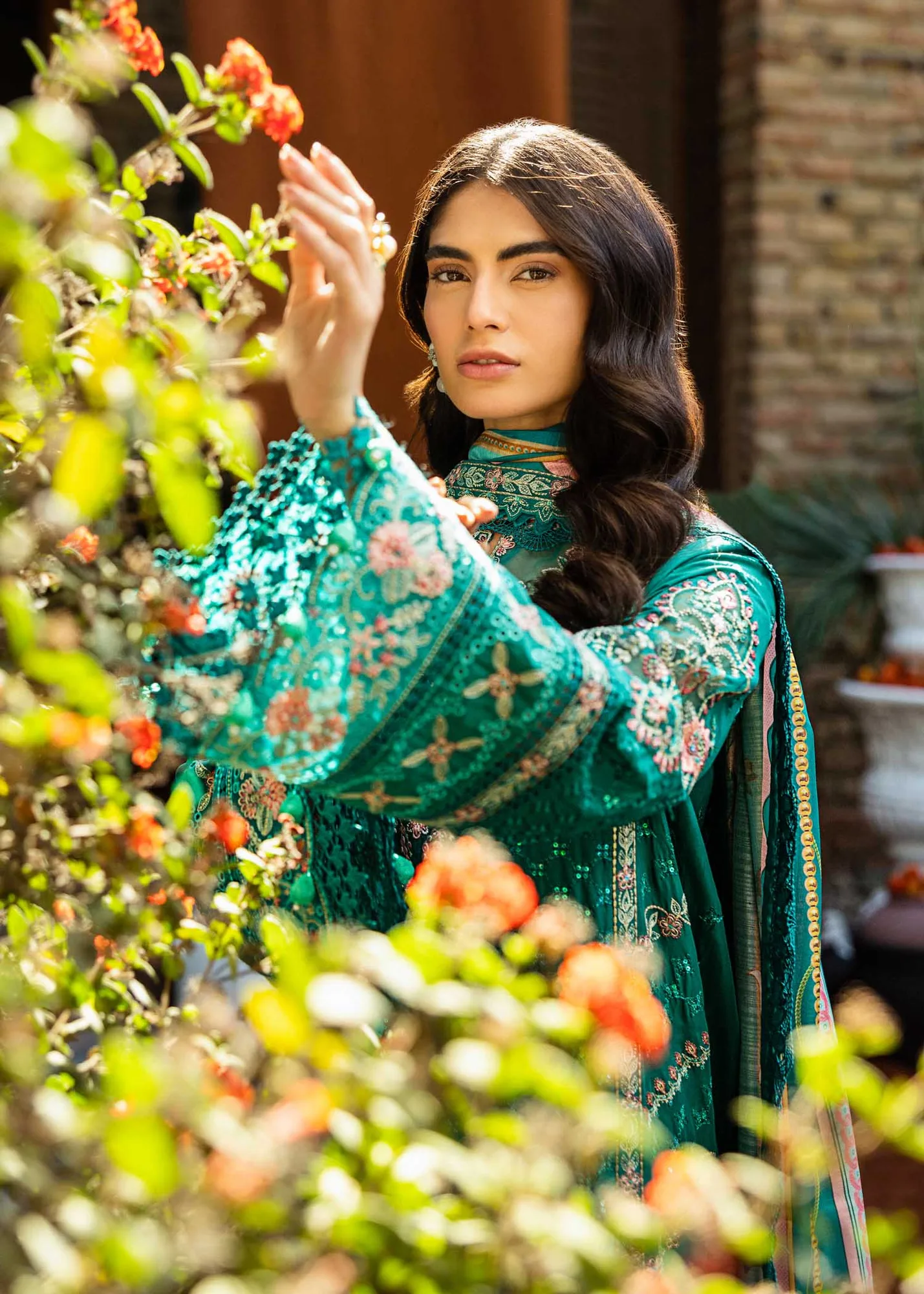 Akbar Aslam Lawn – view 6 – Poshaq