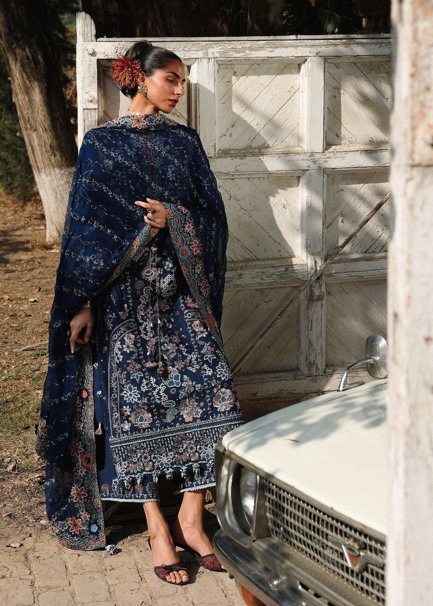 Hussain Rehar Orange Organza – view 5 – Poshaq