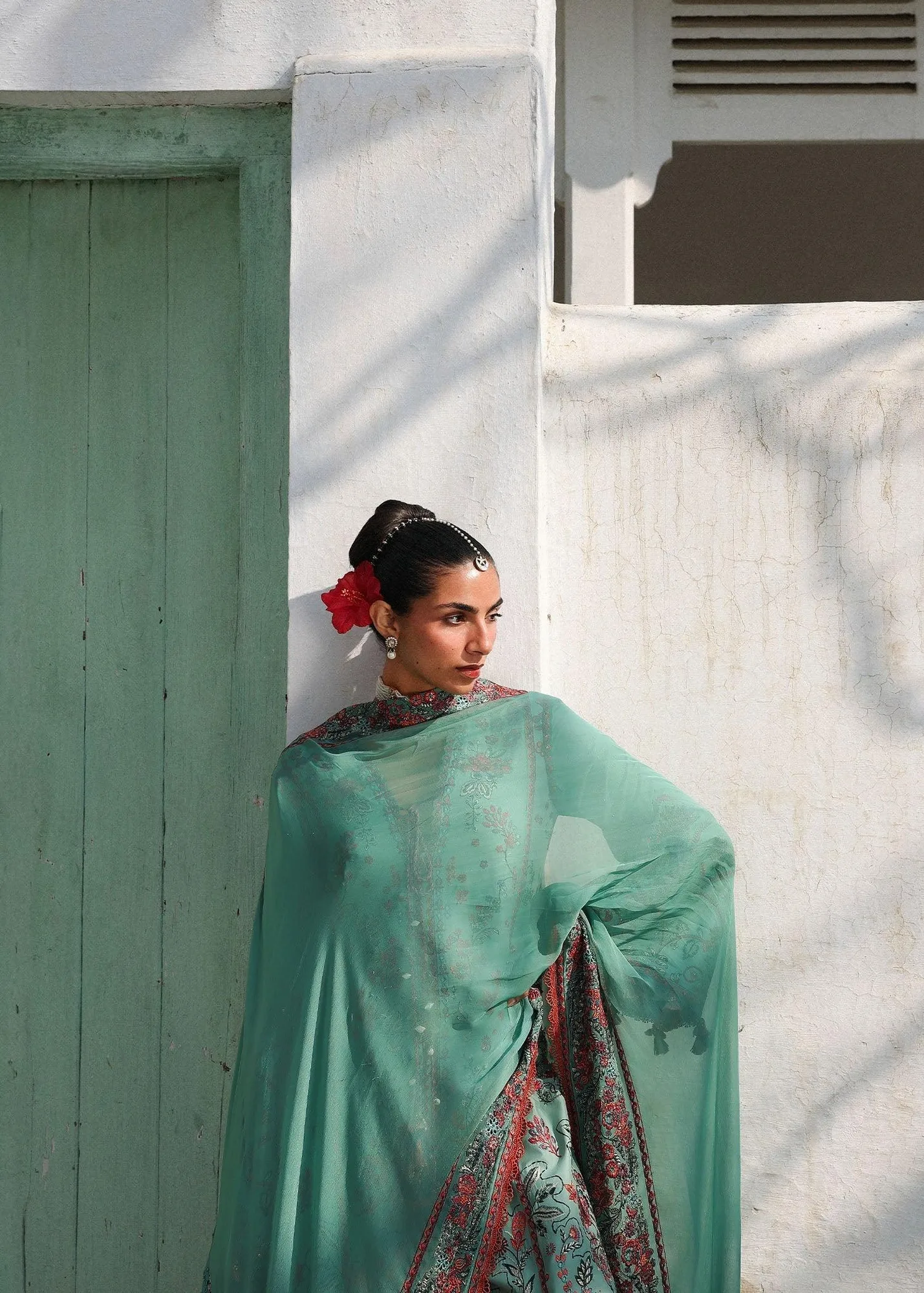 Hussain Rehar Green Organza – view 5 – Poshaq