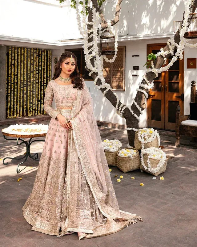 Pink Silk – view 1 – Poshaq