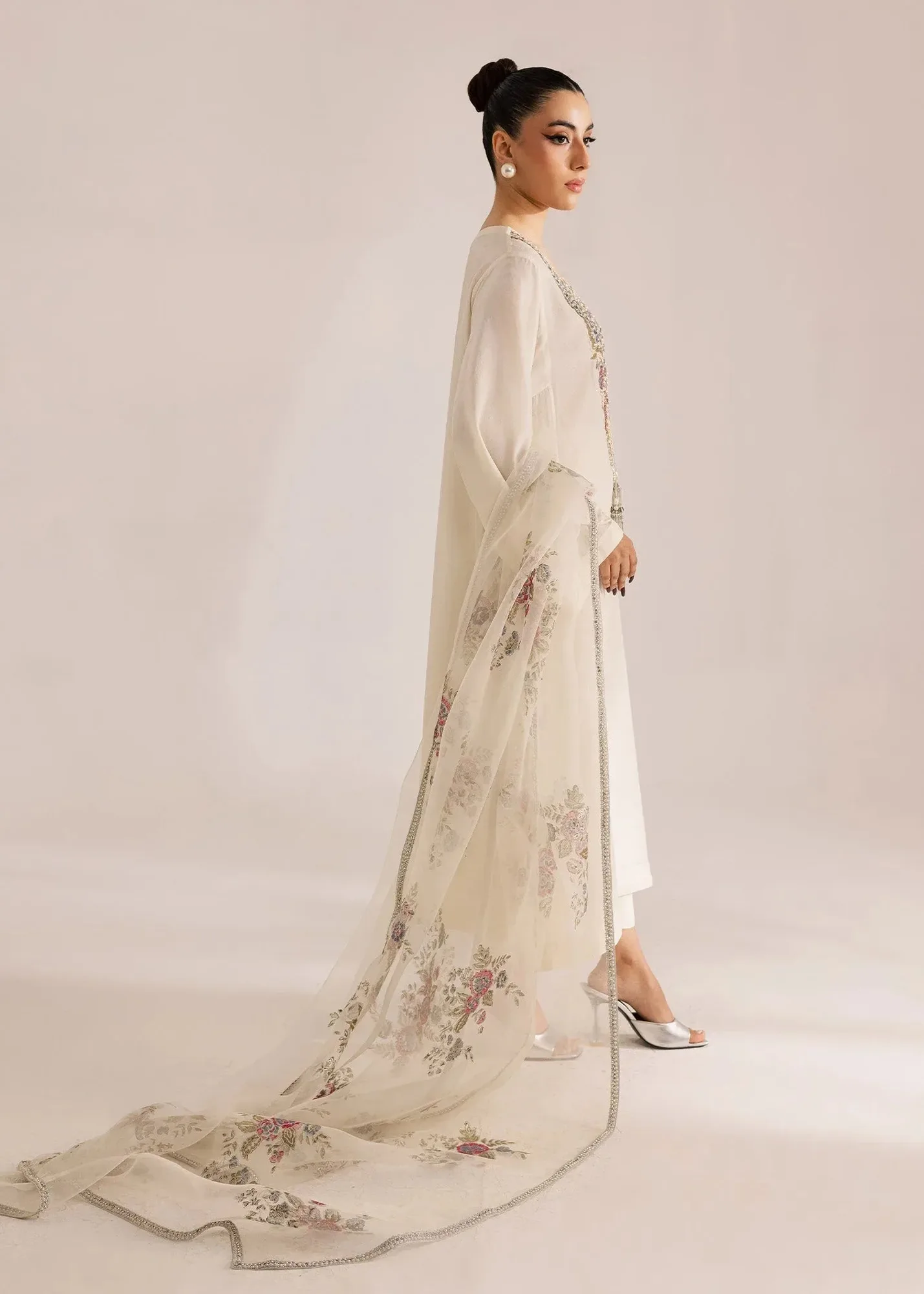 Sadaf Fawad Khan Silk Luxury Pret 26 Ivory Organza – view 5 – Poshaq
