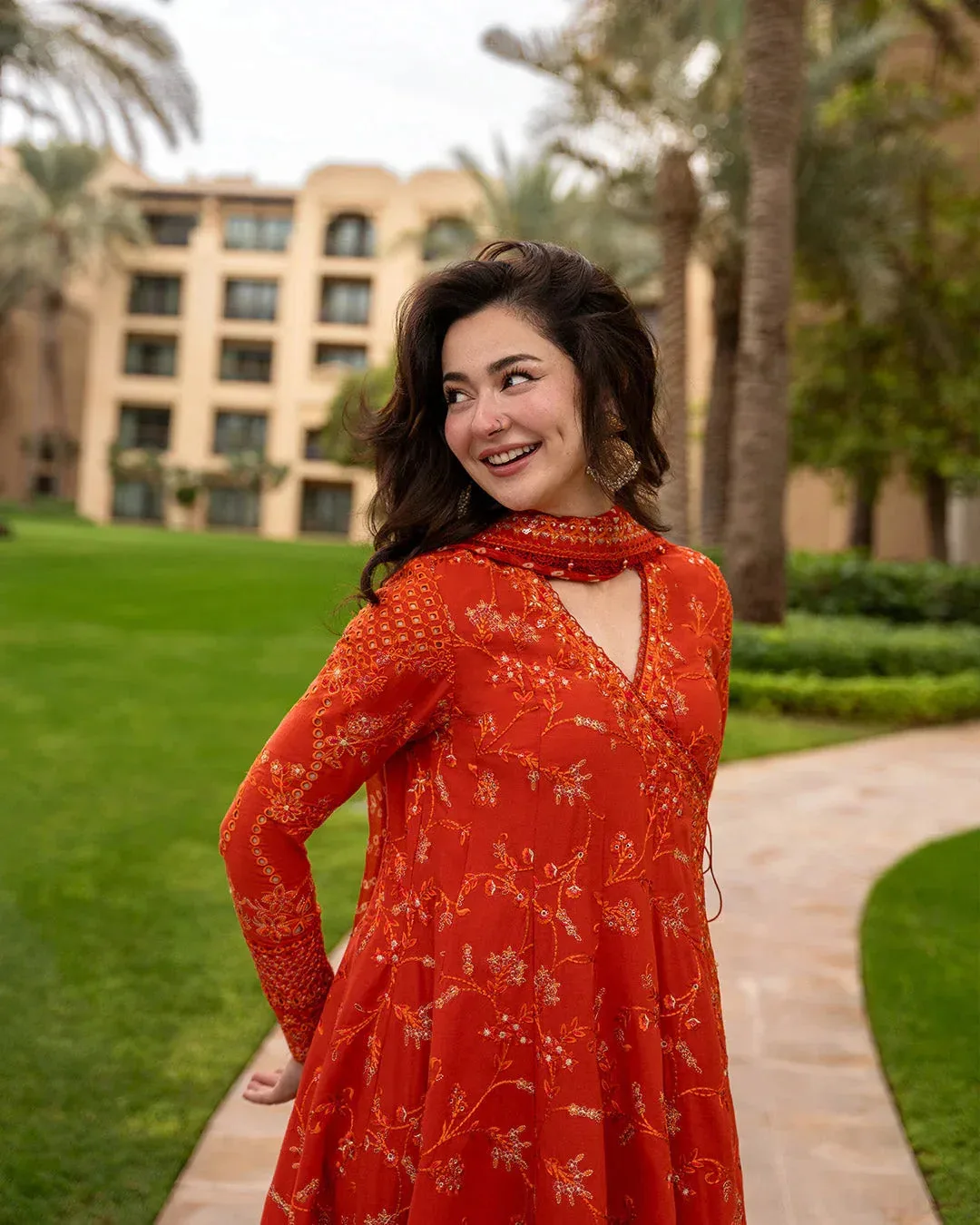 Faiza Saqlain Aya Luxury Lawn 26' Orange Organza – view 3 – Poshaq