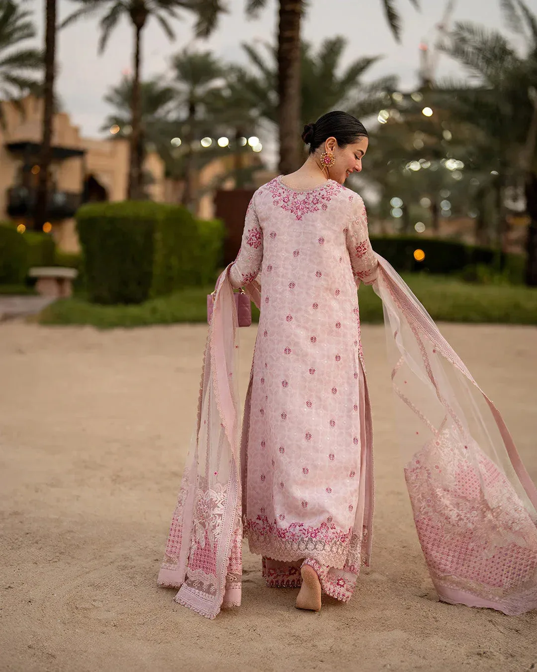 Faiza Saqlain Aya Luxury Lawn 26' Pink Organza – view 5 – Poshaq