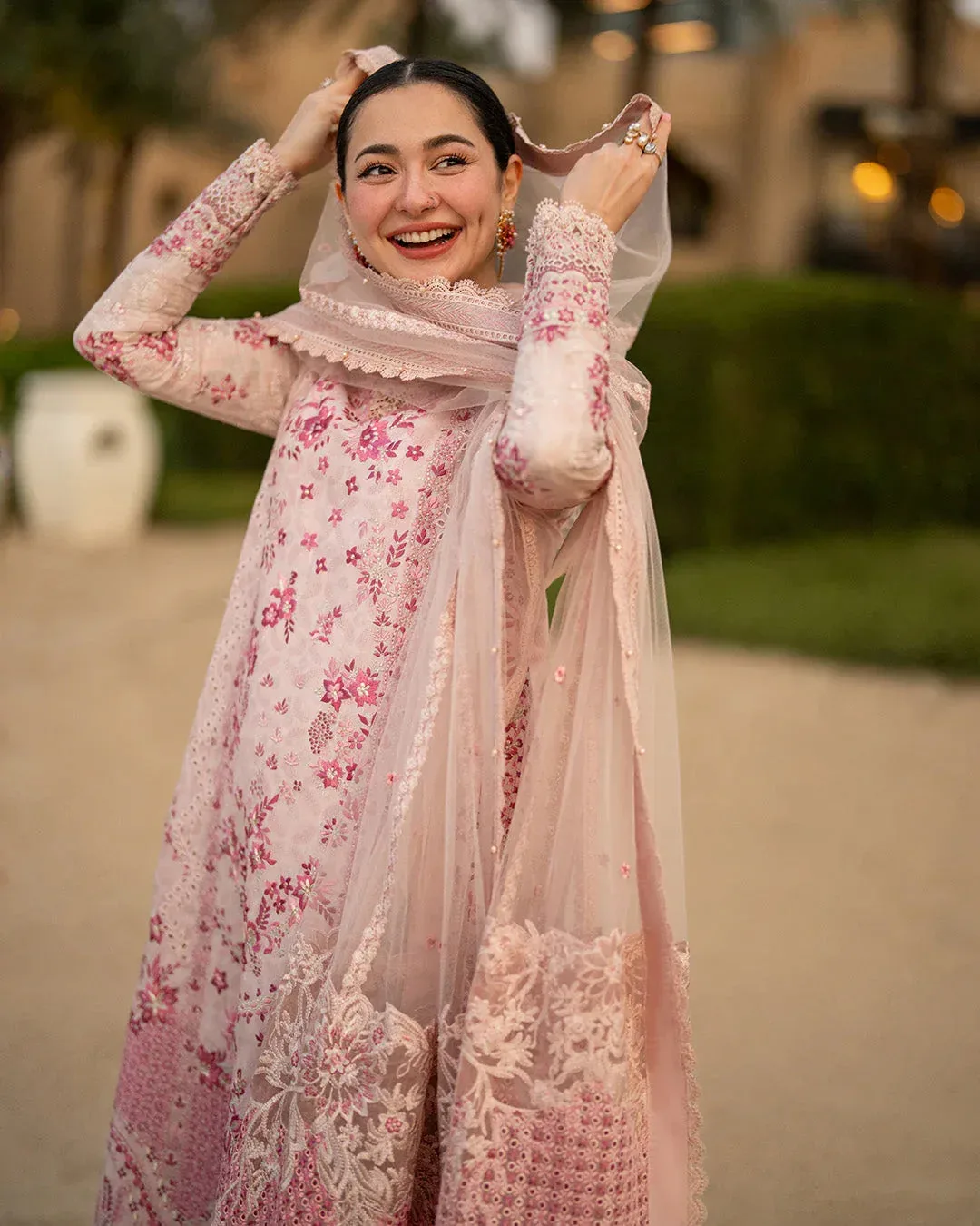 Faiza Saqlain Aya Luxury Lawn 26' Pink Organza – view 6 – Poshaq