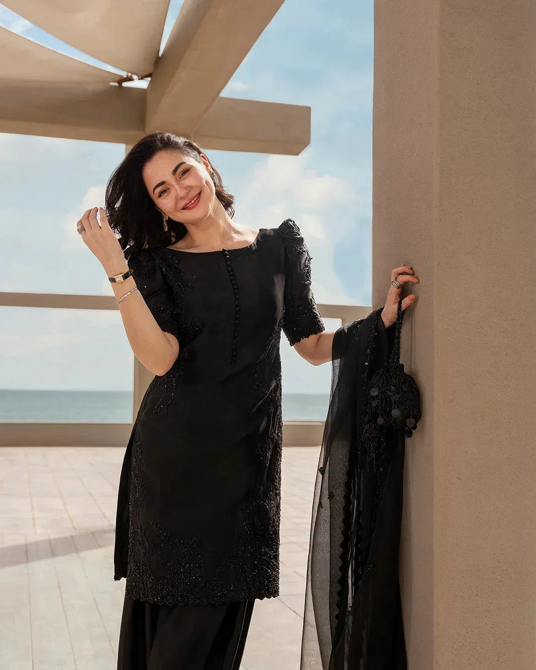 Faiza Saqlain Reina Luxe Black Organza – view 3 – Poshaq