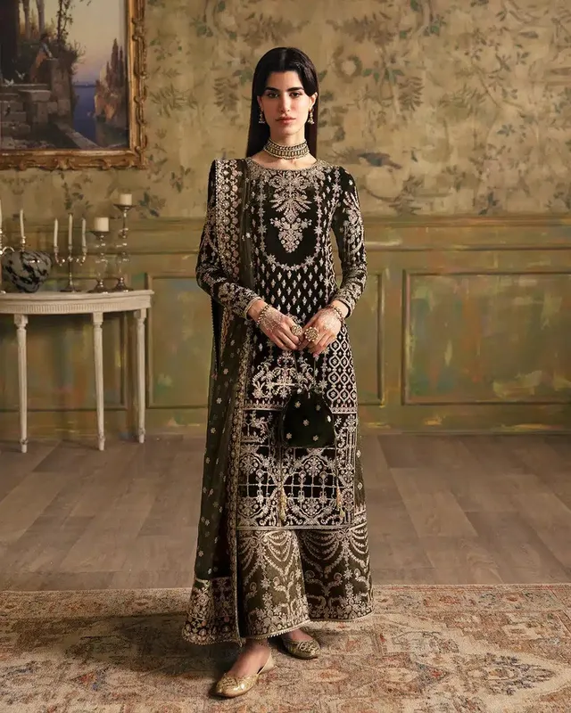 Faiza Saqlain Manaar Luxe Formals 23 Green Organza – view 1 – Poshaq