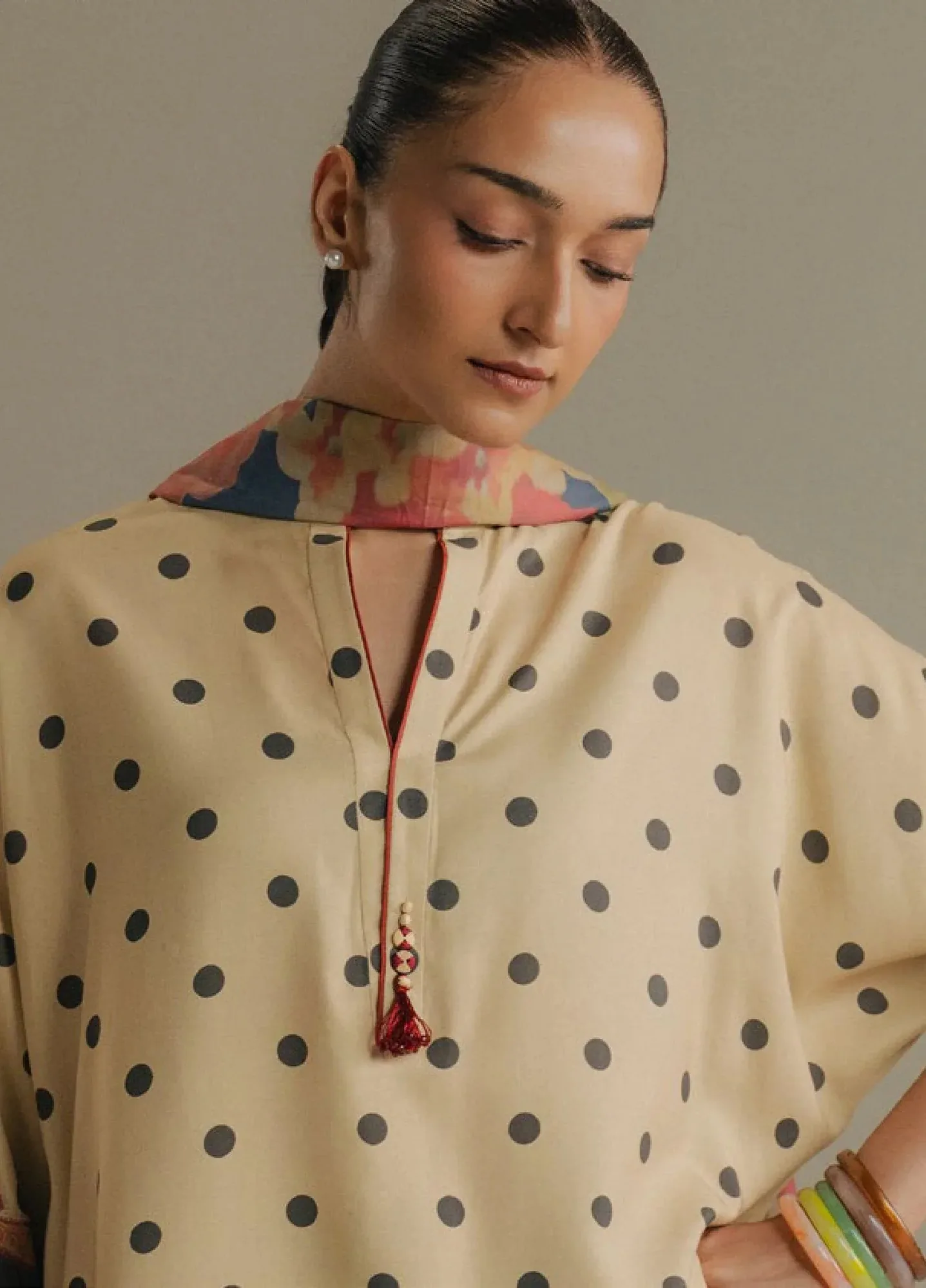 Zara Shahjahan Coco Prints 25 Beige Pashmina – view 4 – Poshaq