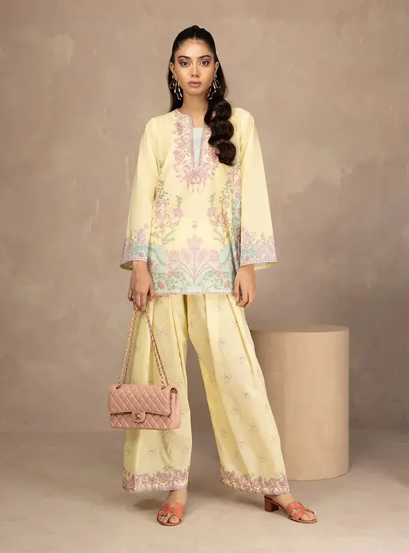 Zainab Chottani Zahra Spring Edit 26 Yellow – view 1 – Poshaq