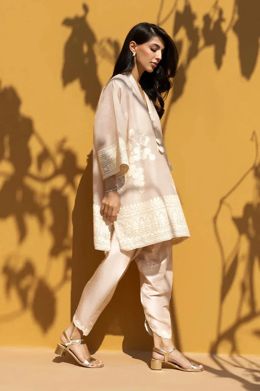 Sania Maskatiya Eid Edit 26 Ivory Raw Silk – view 4 – Poshaq
