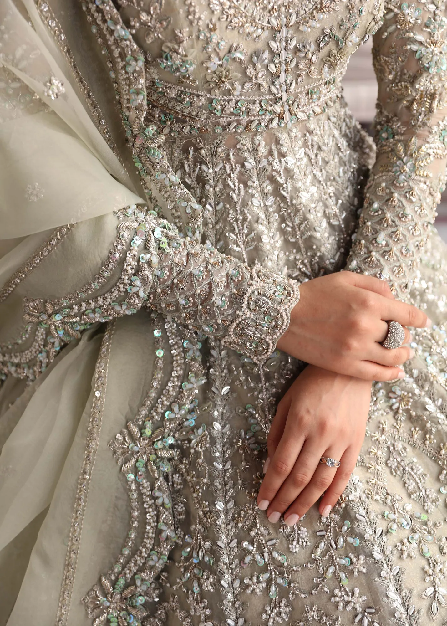 Akbar Aslam Bridals – view 4 – Poshaq