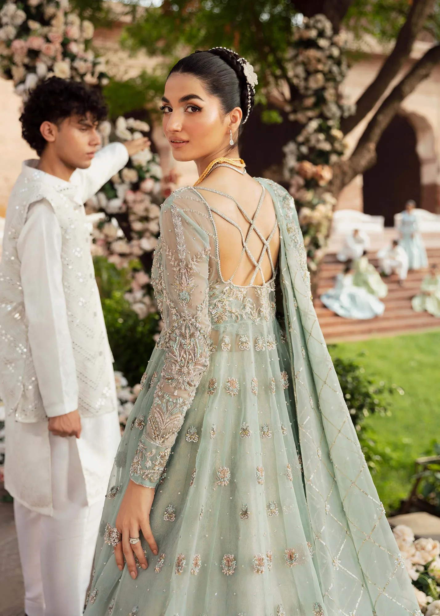 Akbar Aslam Bridals – view 5 – Poshaq