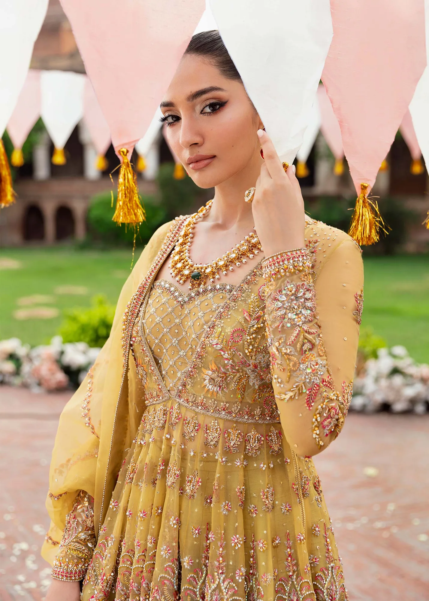 Akbar Aslam Bridals – view 3 – Poshaq