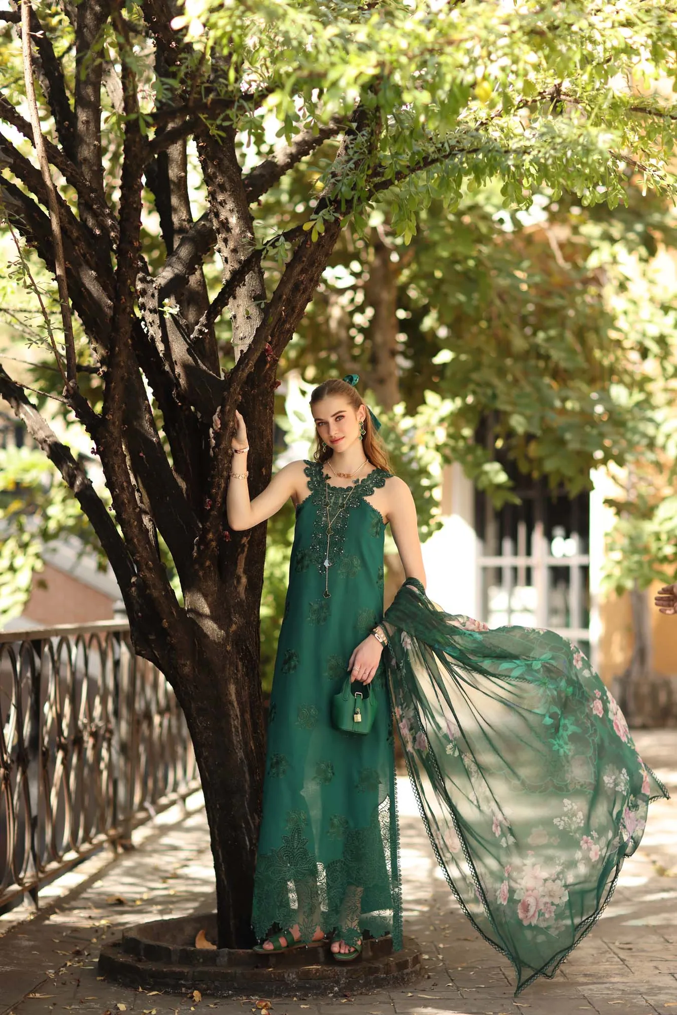 Noor by Saadia Asad Eid Luxe Printkhaas 26 Green Chiffon – view 2 – Poshaq