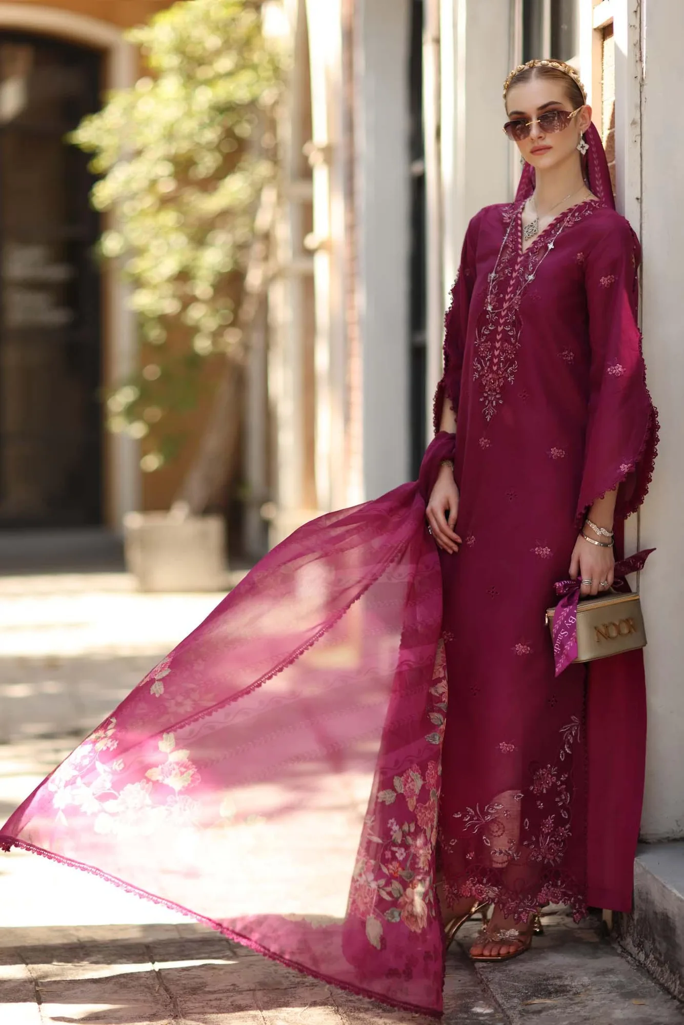 Noor by Saadia Asad Eid Luxe Printkhaas 26 Fuchsia – view 2 – Poshaq