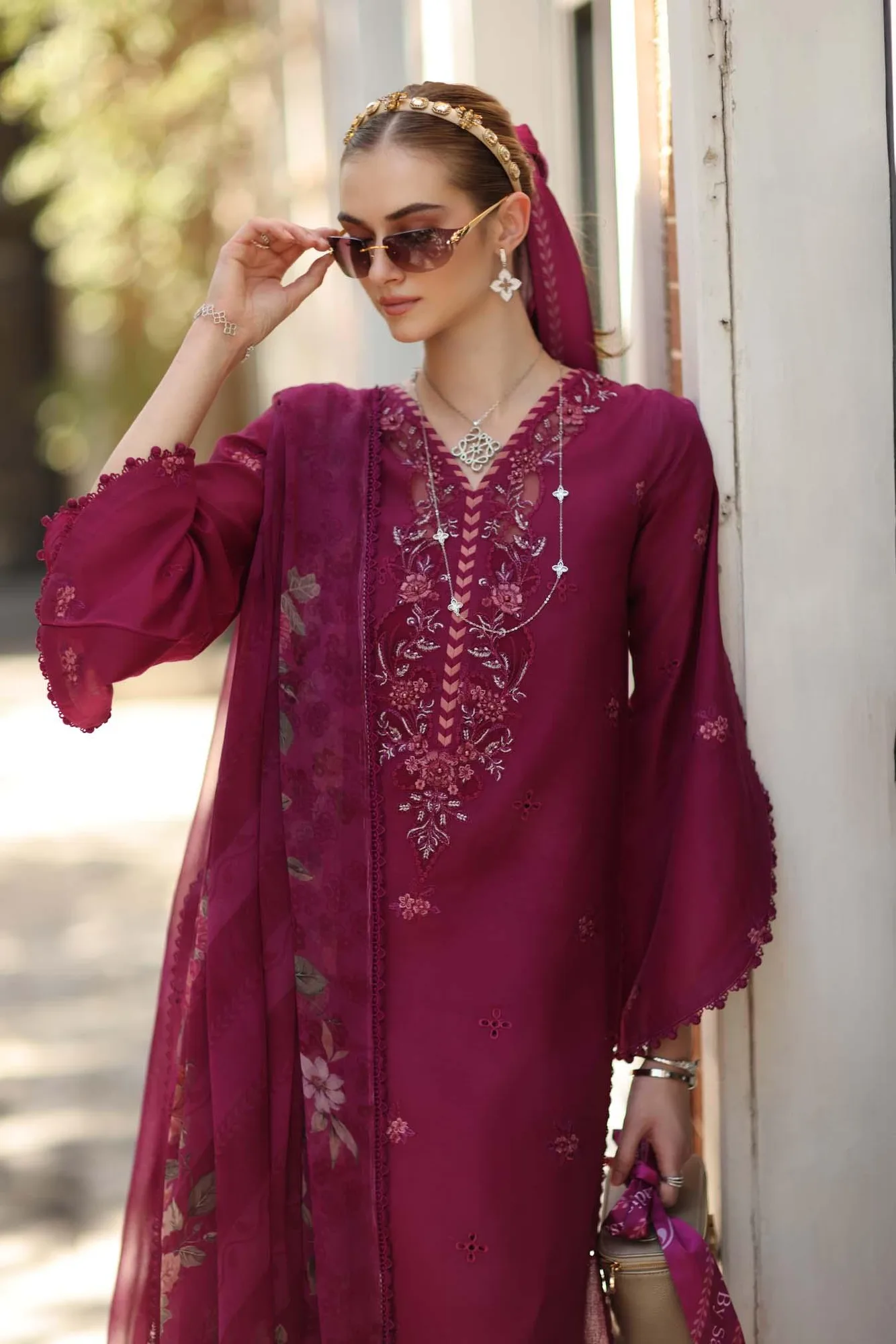 Noor by Saadia Asad Eid Luxe Printkhaas 26 Fuchsia – view 3 – Poshaq